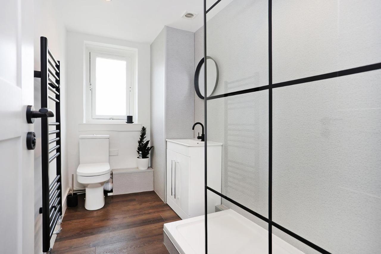 Joivy Contemporary Royal Mile Apartment With Balcony إدنبرة المظهر الخارجي الصورة